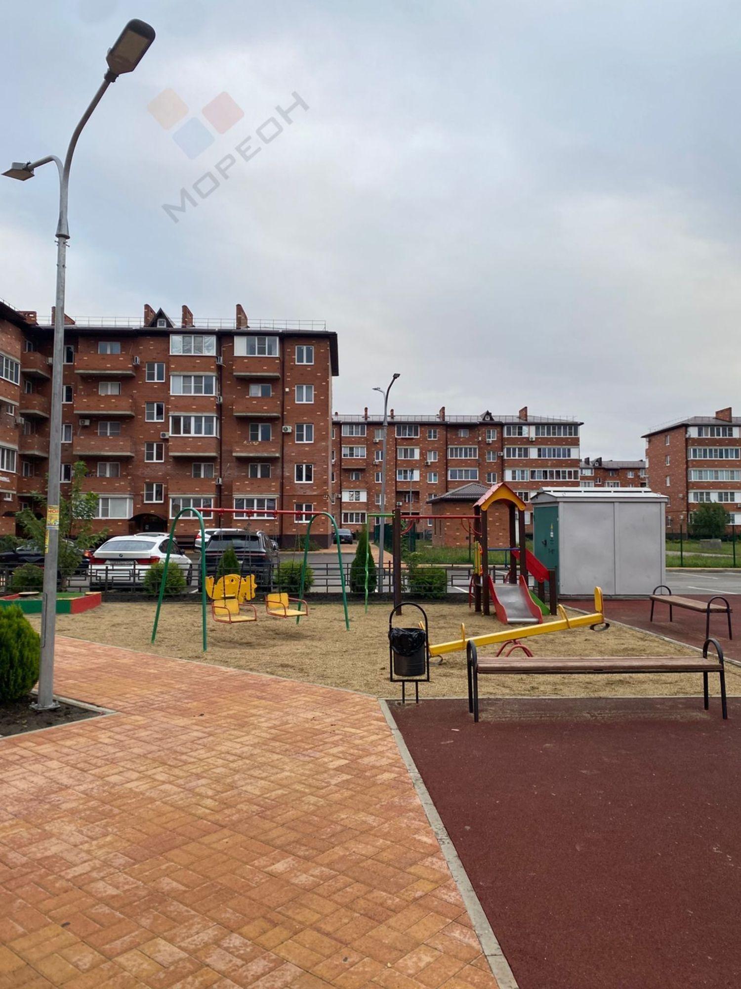 Купить квартиру за 4 600 000 рублей на Бжегокайская ул, 90/3к3