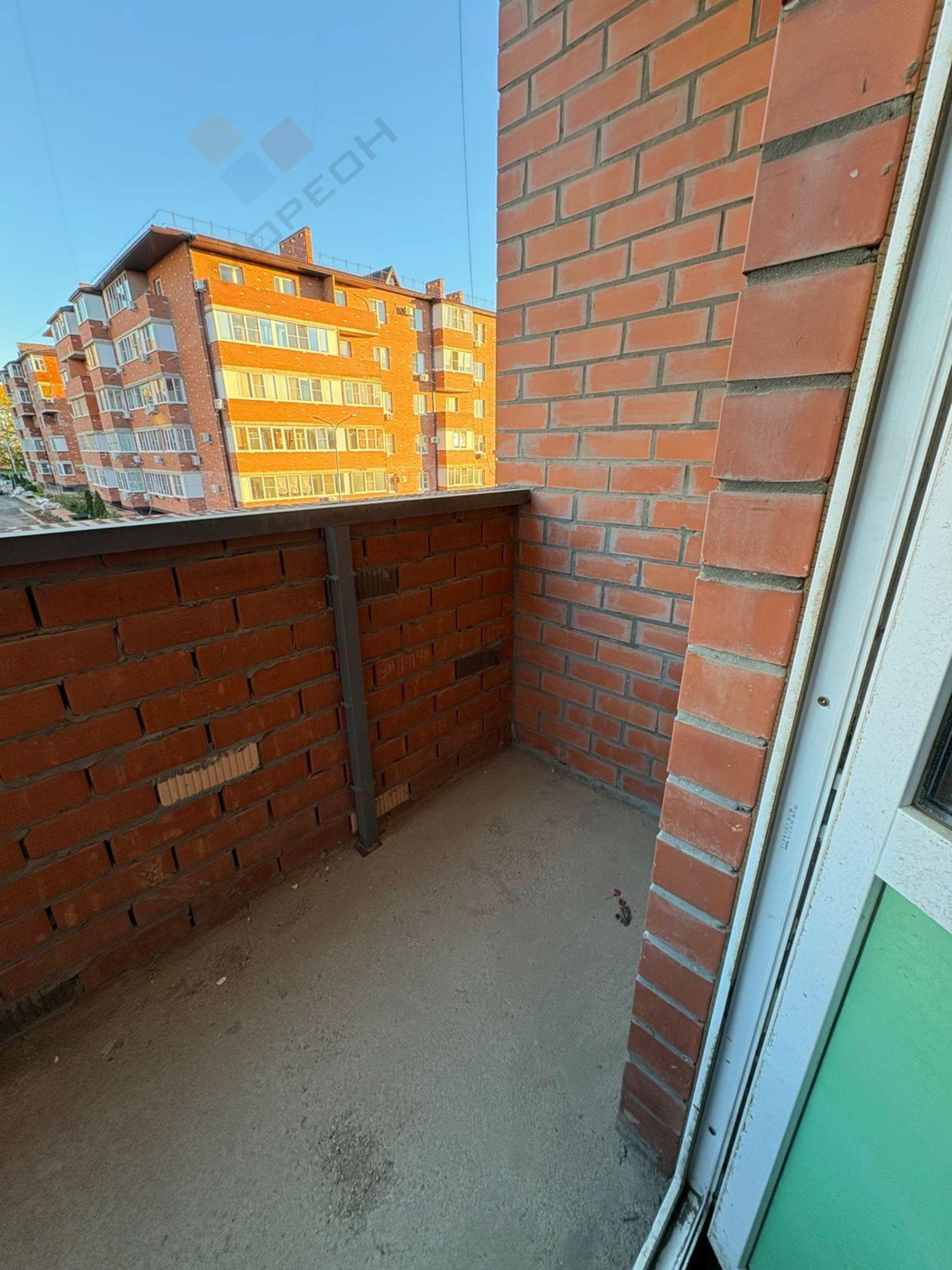 Купить квартиру за 4 600 000 рублей на Бжегокайская ул, 90/3к3