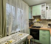 3-комн, 61кв м, этаж 2/5 улица Атарбекова, 52