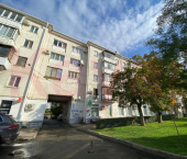 3-комн, 55.3кв м, этаж 4/5 Офицерская ул.