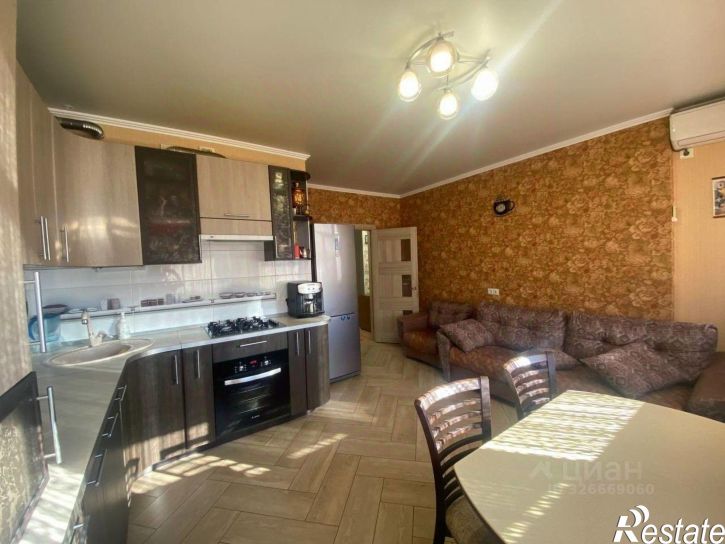 2-комн квартира Космическая улица, 88/2 к4,  д. 88/2 к4