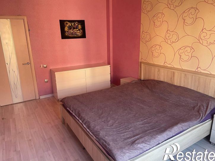 2-комн квартира космическая улица, 88