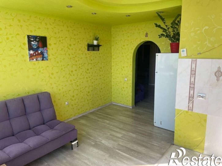 2-комн квартира космическая улица, 88