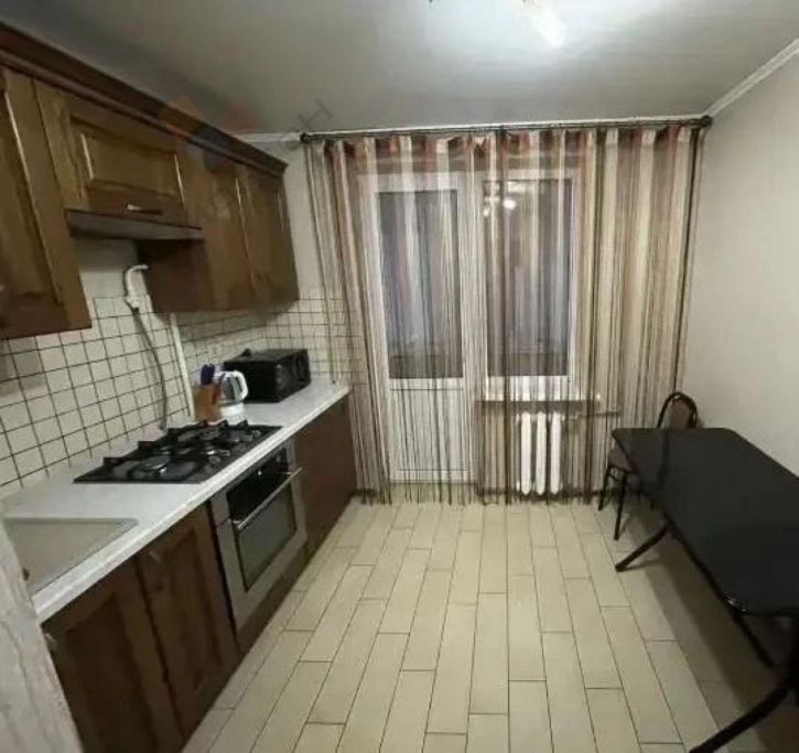 3-комн квартира Перова ул, 81/1