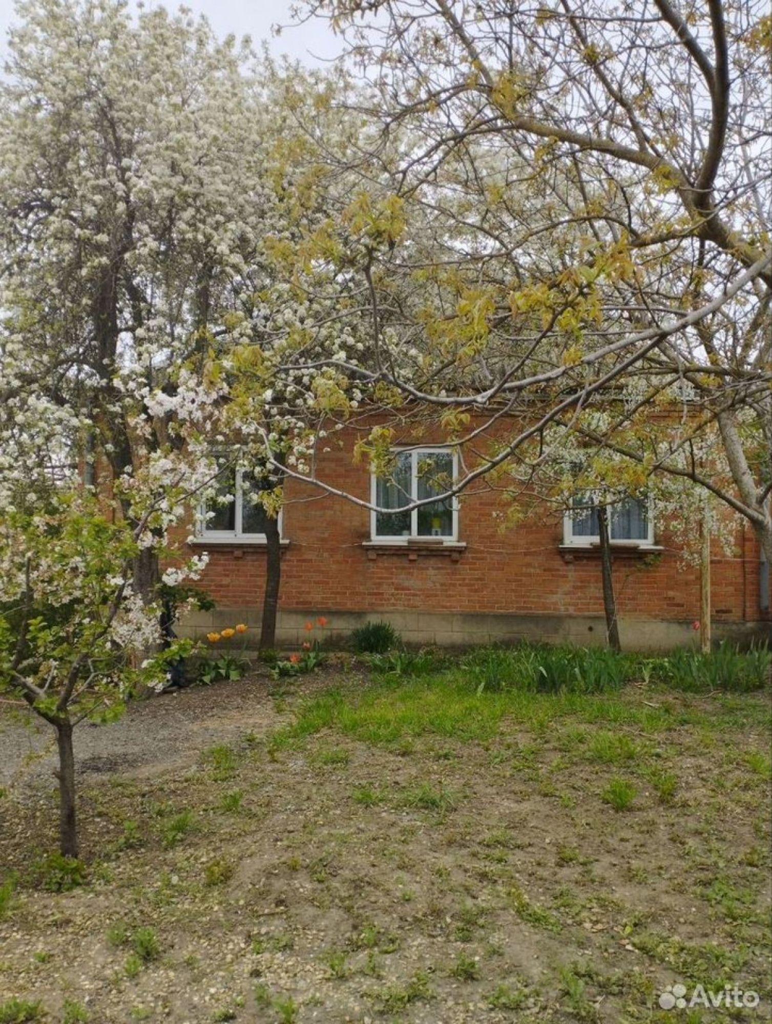 Купить дачу, дом, коттедж за 11 500 000 рублей на Седина ул, 38