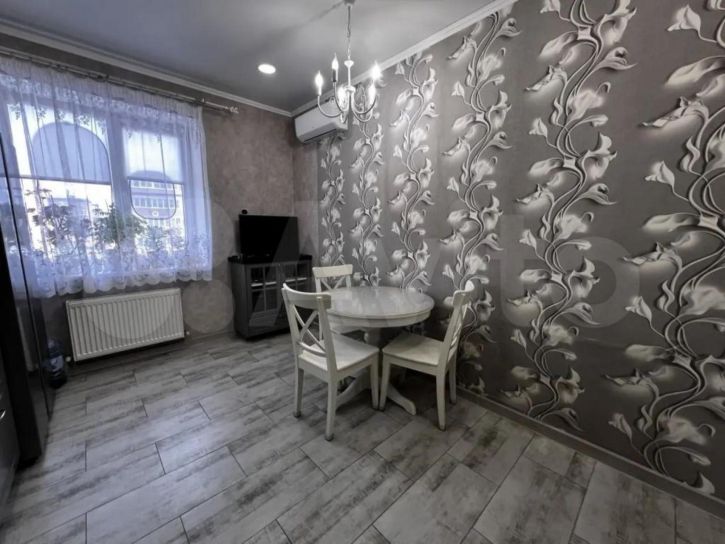 2-комн квартира Бжегокайская ул, 92
