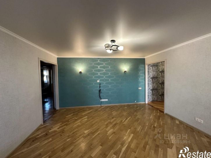 3-комн квартира Майкоп, улица Михайлова, 8