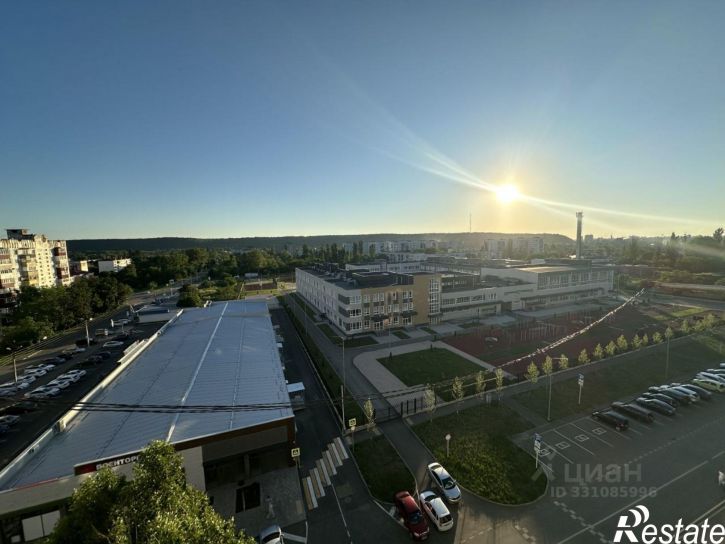 3-комн квартира Майкоп, улица Михайлова, 8
